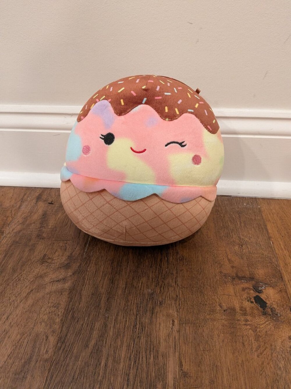 Kellytoy Squishmallows Gladys the Rainbow Ice Cream, 8"